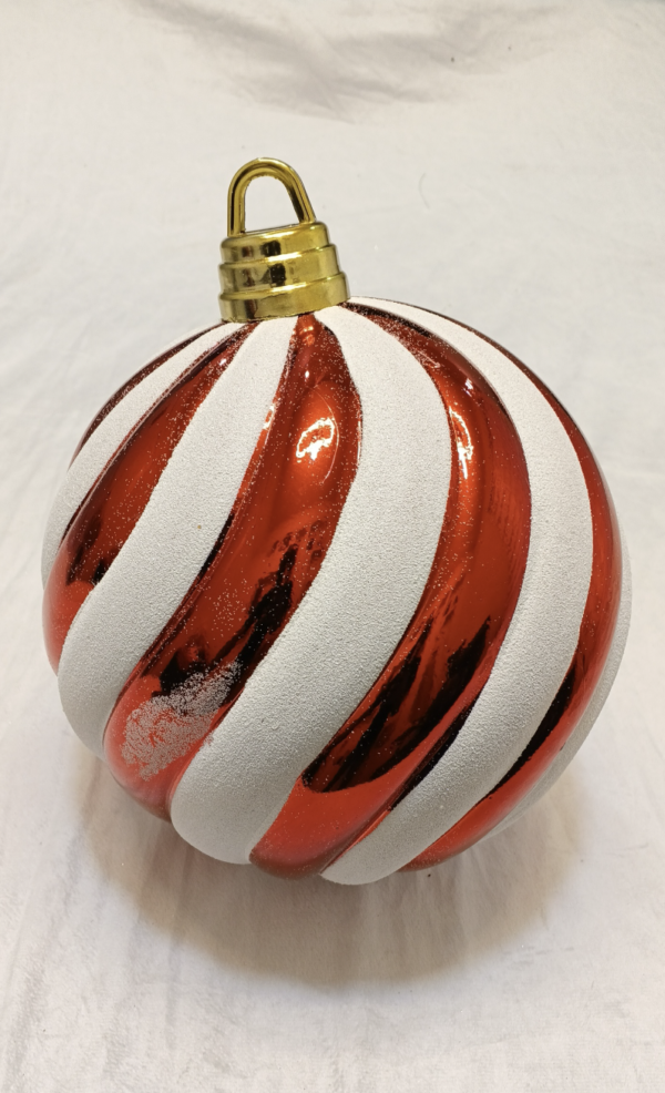 30cm red & white ball